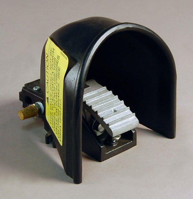 Foot Valve Pedal Kit $ 1,046.93 - Globe - 265440